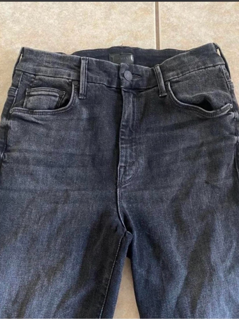 MOTHER Highwaisted The Looker Ankle Fray Black Wash Jeans